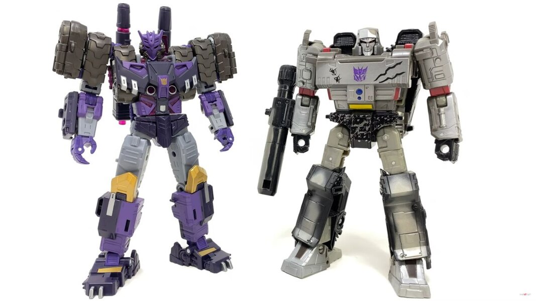 In Hand Image Of Transformers Legacy Evolution Tarn  (31 of 44)